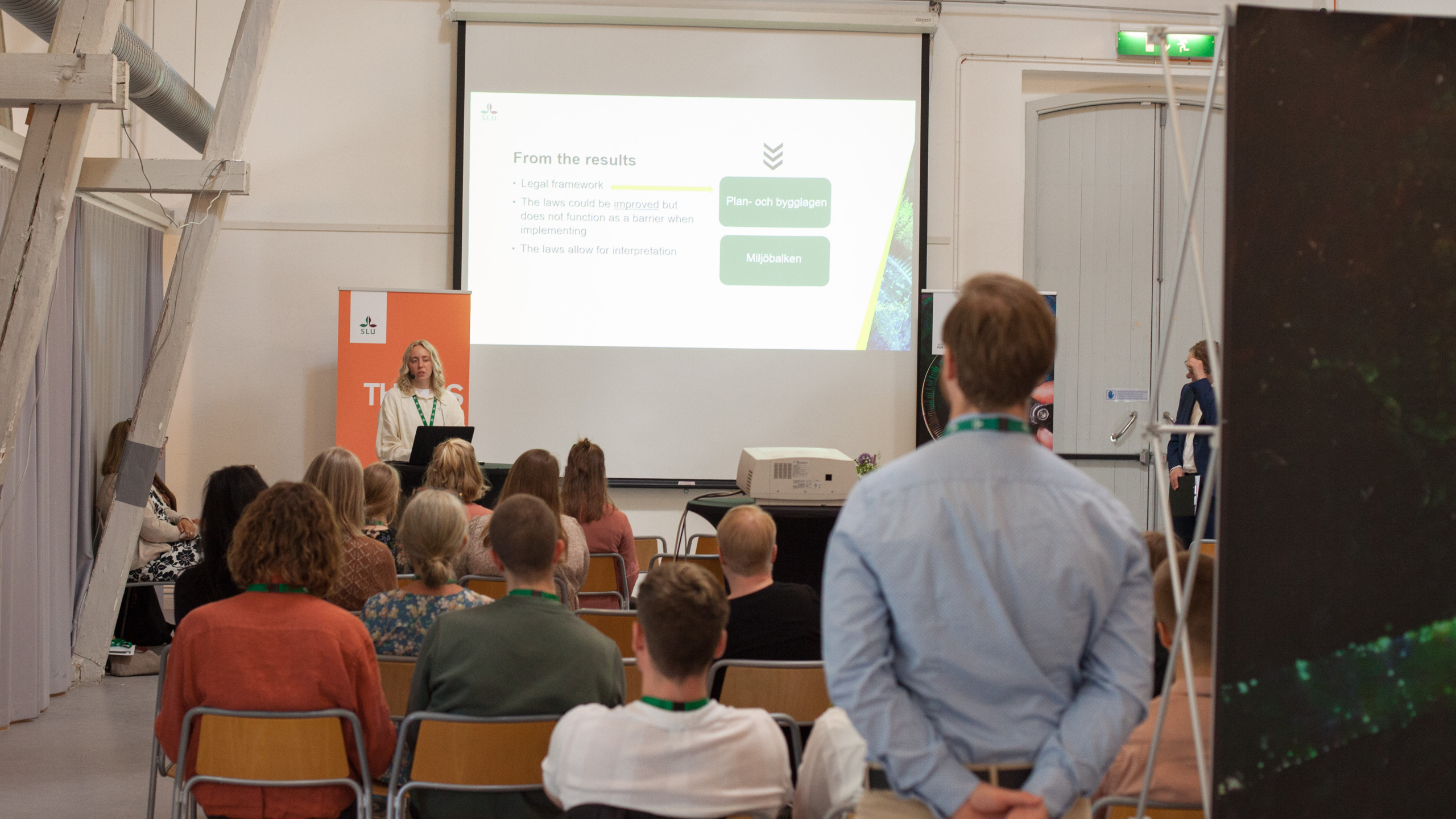student som presenterar sitt examensarbete
