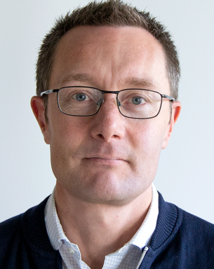 Portrait photo of Mattias Qviström