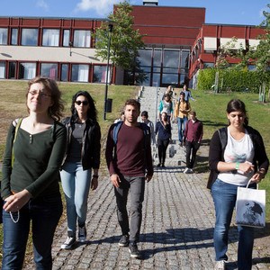 Foto: Studenter på campus Ultuna. 