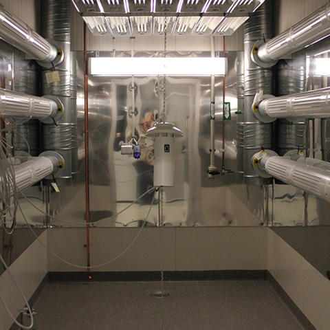 Photo of growth chamber.