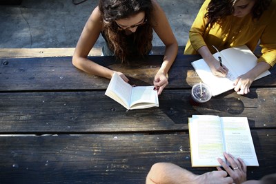 Studenter som pluggar