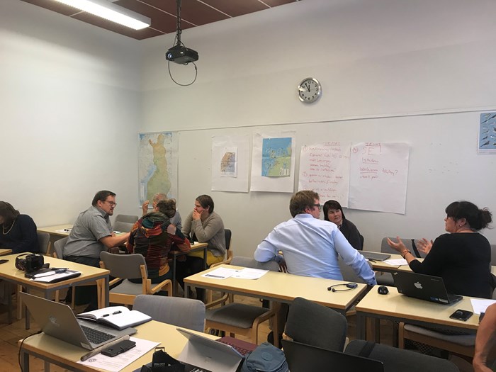 Gruppsamtal på utbildningsdagen