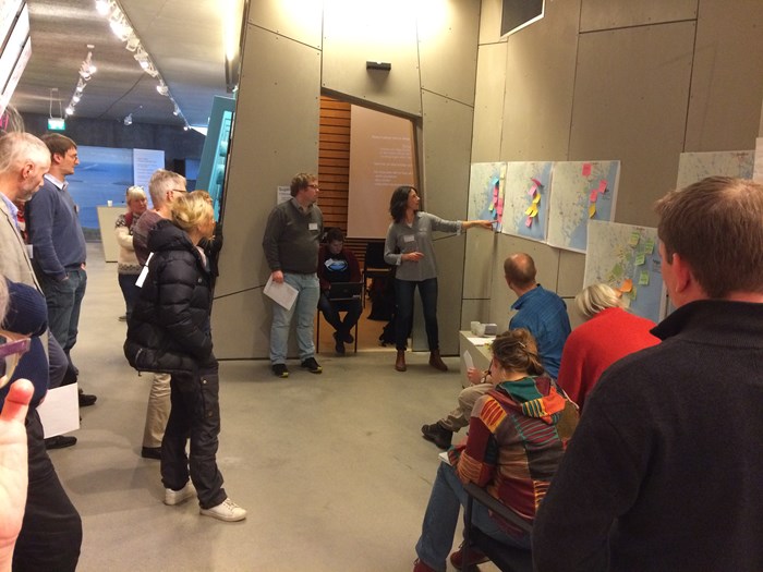 Presentation av resultat från gruppdiskussion på workshop på naturum Höga kusten