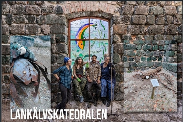 Natur- och kulturguiderna Kerstin Nilsson Alvén, Helena Backius, Alexander Baker och Gunilla Josefsson jobbar med iordningställandet av Lankälvskatedralen