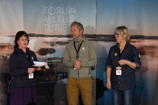 Representanter för de tre arrangörerna av Forum för naturturism 2022: Camilla Jönsson (Ordförande i Naturturismföretagen), Joakim Hermanson, (Generalsekreterare för Naturturismföretagen) och Sirpa Kärki (Region Västerbotten).