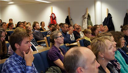 Publik på lunchseminarie 27 april-2014