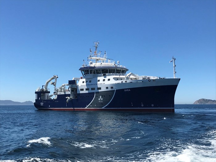 A ship in the ocean. Photo.