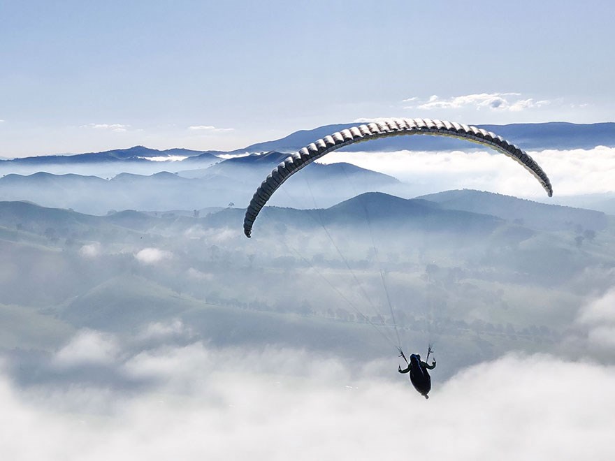 Paraglider. Photo.