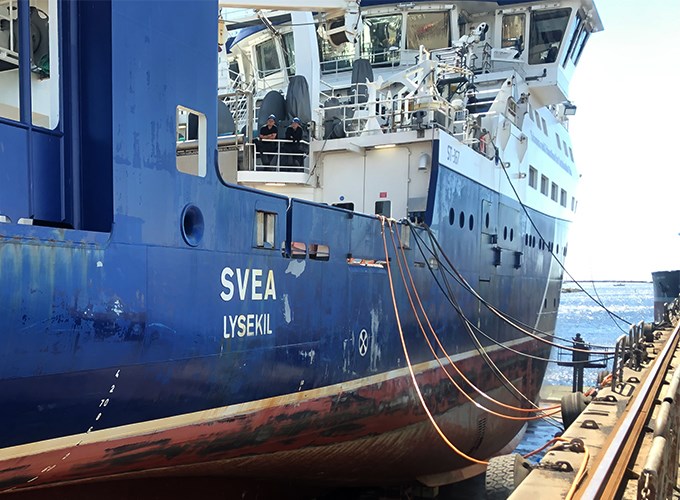 Ship from side