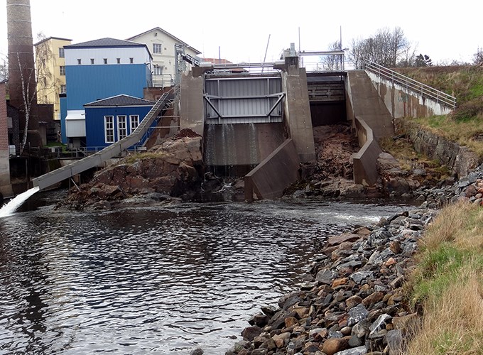 Dam hindering water 