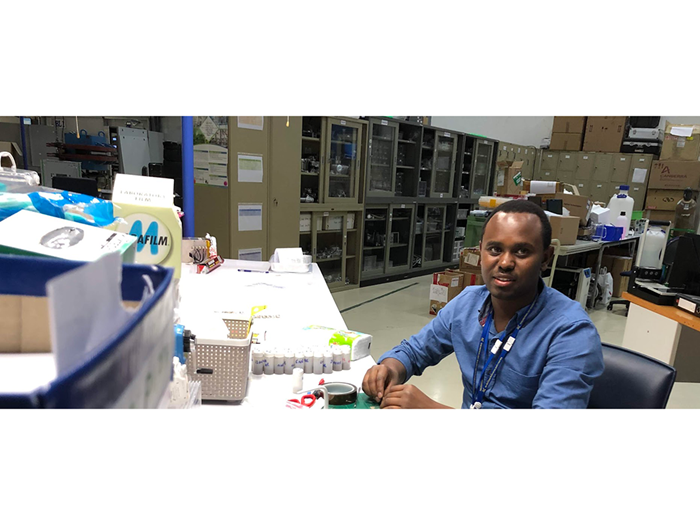 Marius Tuyishime preparing soil samples for the analysis of phosphorus speciation.