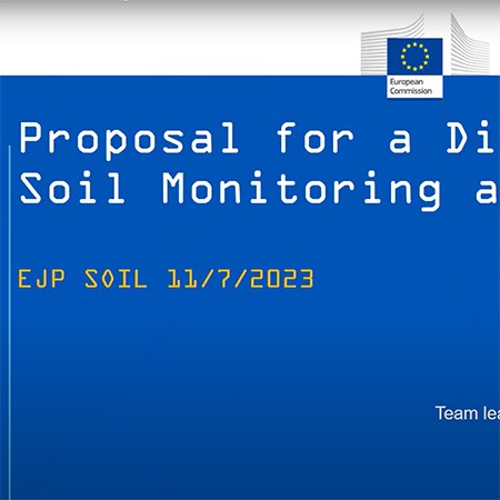 skärmdump av ett videoklipp. blå bakgrund och vit text med orden "proposal for a directive on soil monitoring"