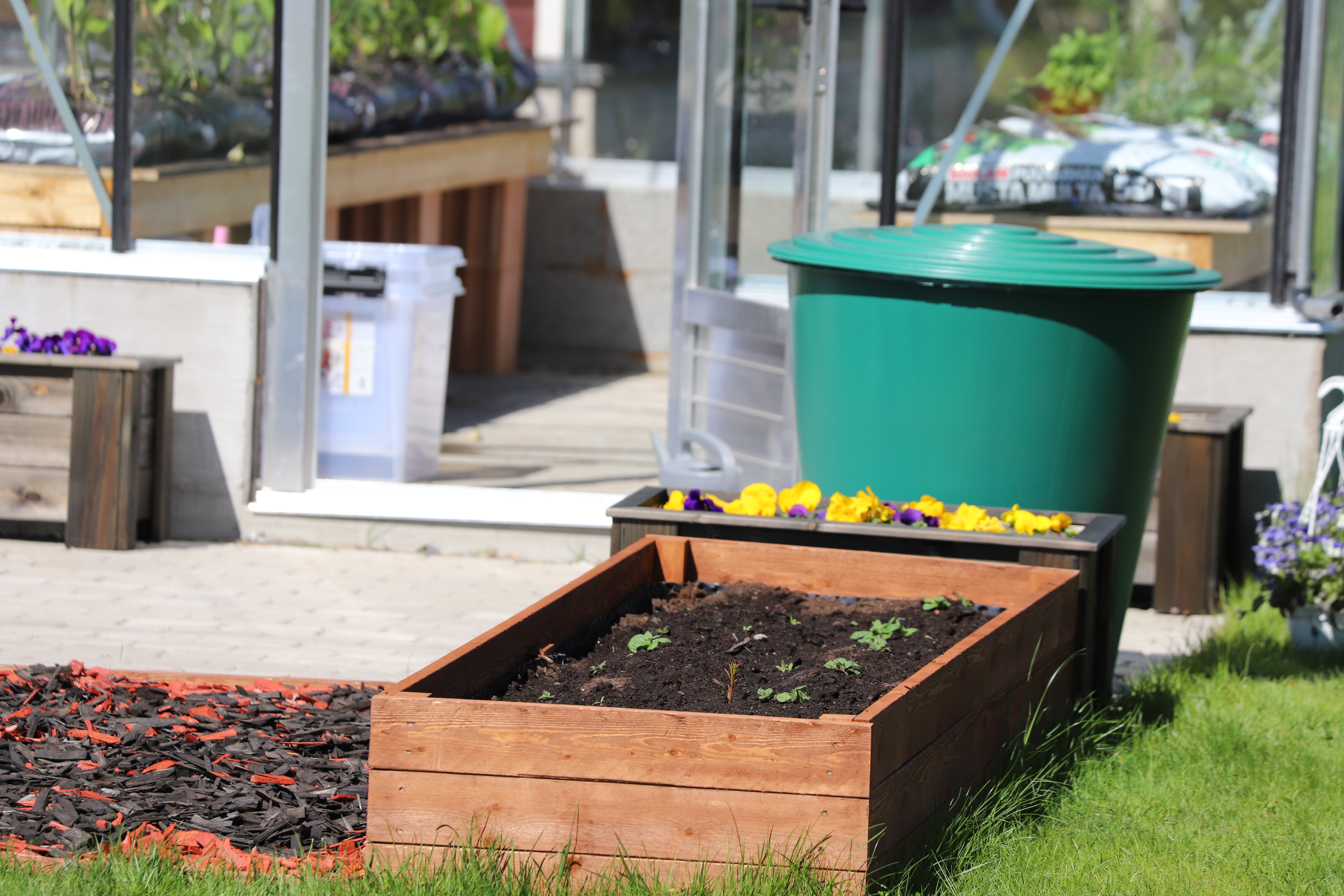 Greenhouse and plantbeds