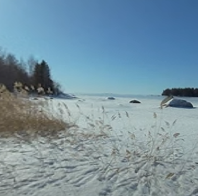 Havsvik i vintersol
