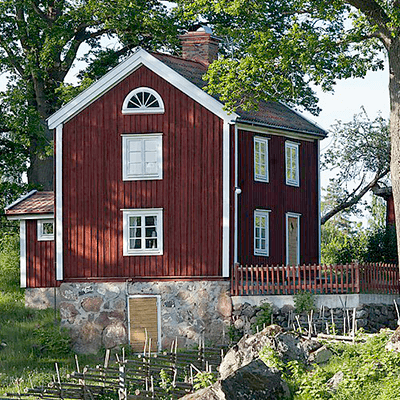 En av gårdarna i Stensjö by. Foto.
