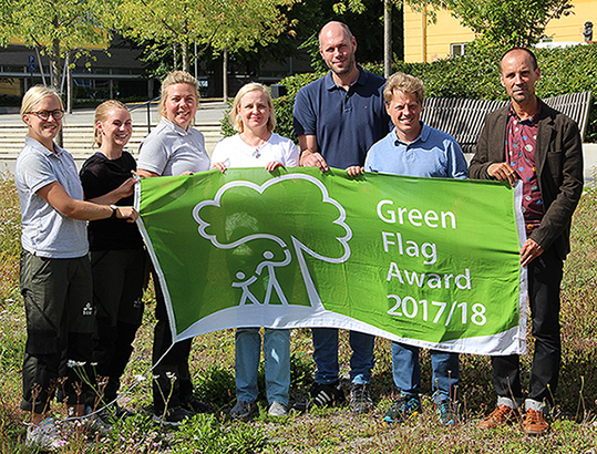 The recipients of the Green Flag award. Photo.