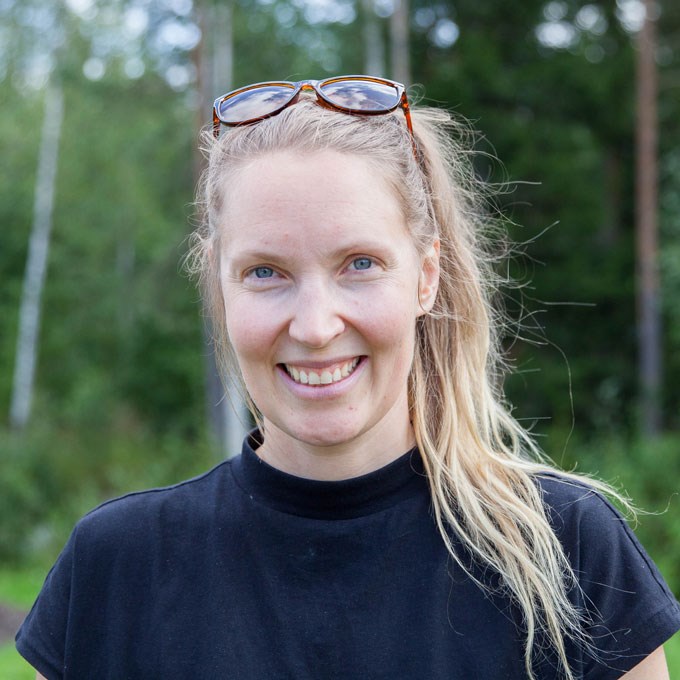 Porträttbild av Sara Asplund.