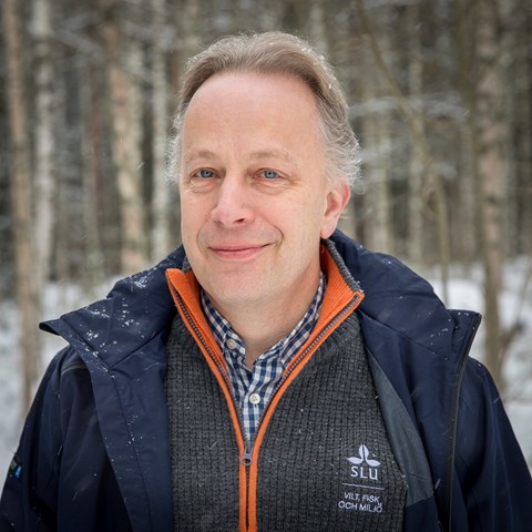 Porträttbild av Göran Ericsson,. Utomhus, vintertid.