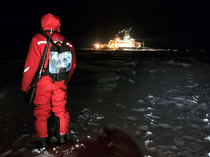 Research on Arctic expedition, photo.