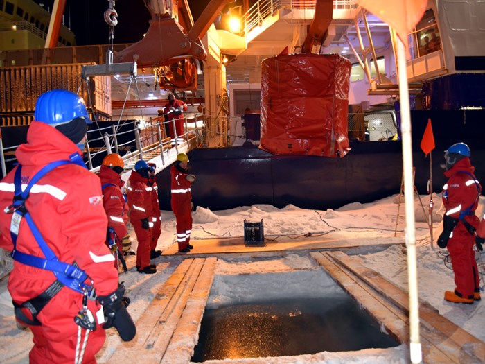 Research at a research vessel in the Arctic ocean, photo. 