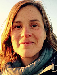 Portrait photo of a woman outdoors, photo.