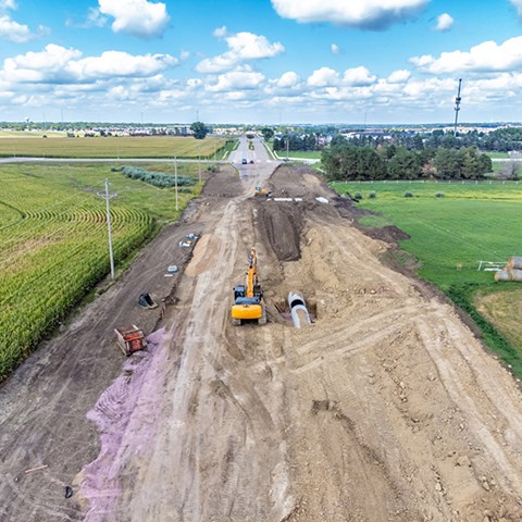 Foto på vägbygge på jordbruksmark