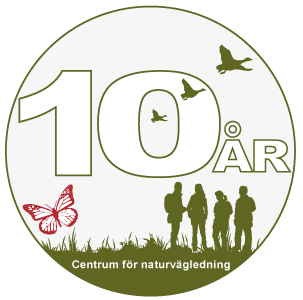 Rund logga med texten 10 år