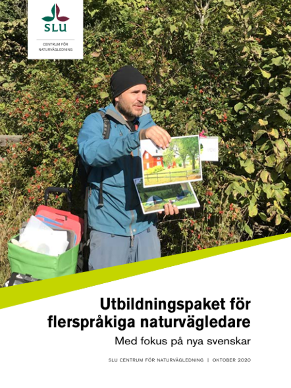 Framsida på rapporten Utbildningspaket för flerspråkiga naturvägledare
