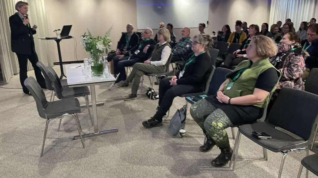 Besökare på en konferens