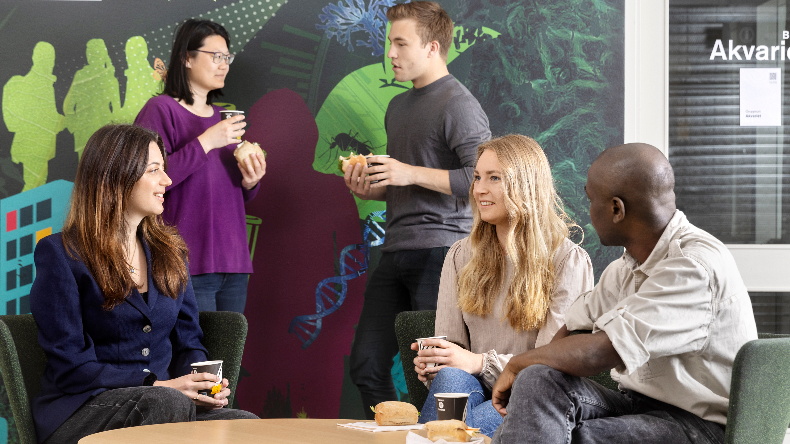 Studenter på Umeå campus. 